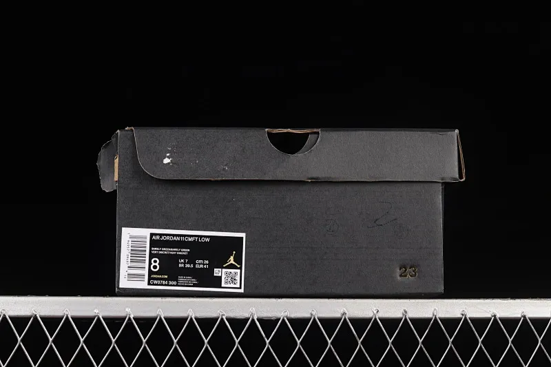 All categories Air Jordan Jordan series basketball shoes Air Jordan 11 Air Jordan 11 CMFT Low AJ11 Joe 11 white black green low-top anti-slip shock-absorbing basketball shoes CW0784-300